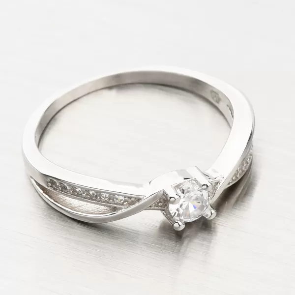 Strieborný prsteň so zirkónmi GST-11310