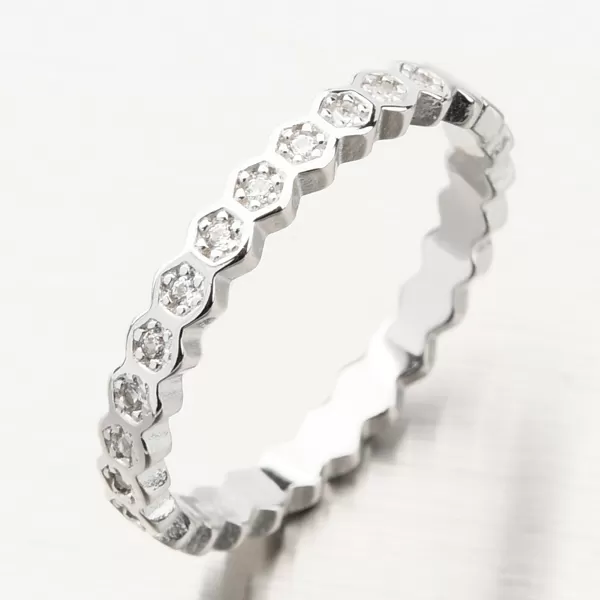 Strieborný prsteň so zirkónmi GST-11594