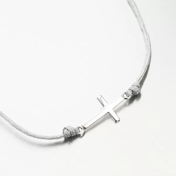 Strieborný povrázkový náramok s krížikom BST-14713-G