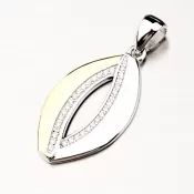 Pozlátený strieborný prívesok so zirkónmi PKL-3077