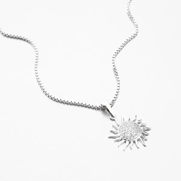 Prívesok z bieleho zlata slnka 613G-001