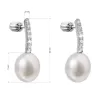 Strieborné náušnice visiace s bielou riečnou perlou 21034.1B