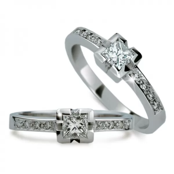 Prívesok s diamantom DF1922