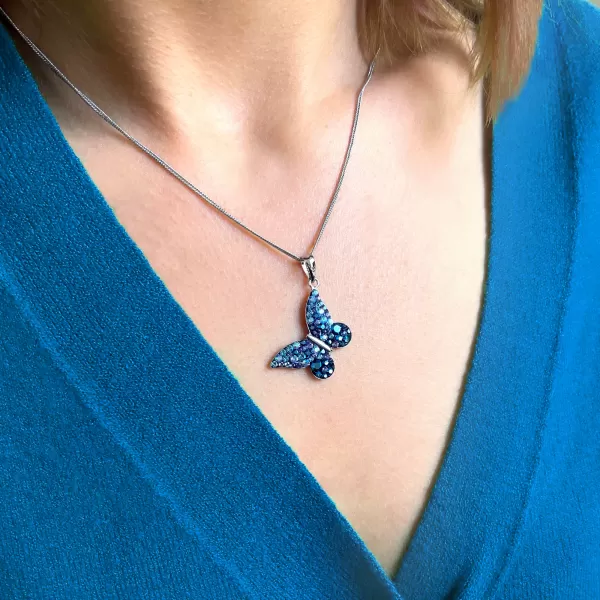 Strieborný prívesok s kryštálmi Swarovski modrý motýľ 34192.3 blue style