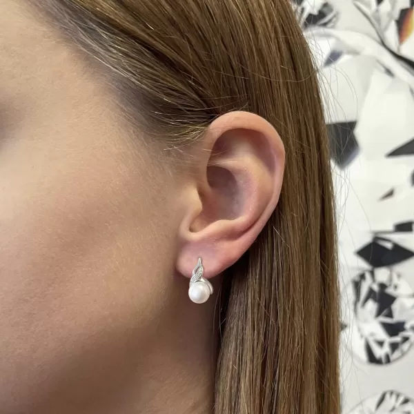 Perlová súprava mašlička so zirkónmi a bielou riečnou perlou 29054.1B