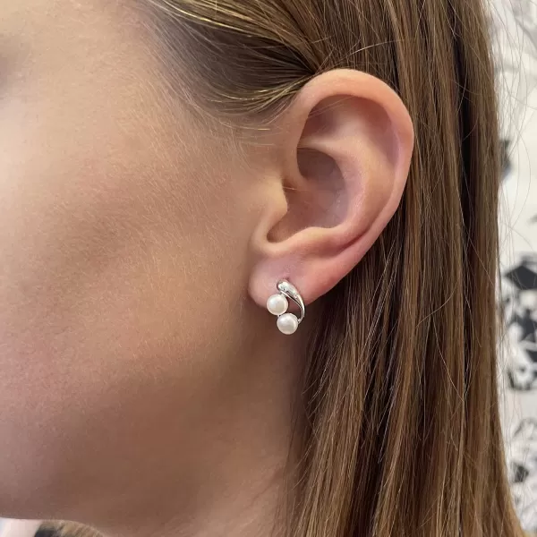 Strieborné náušnice kôstky dve riečne perličky biele 21087.1B