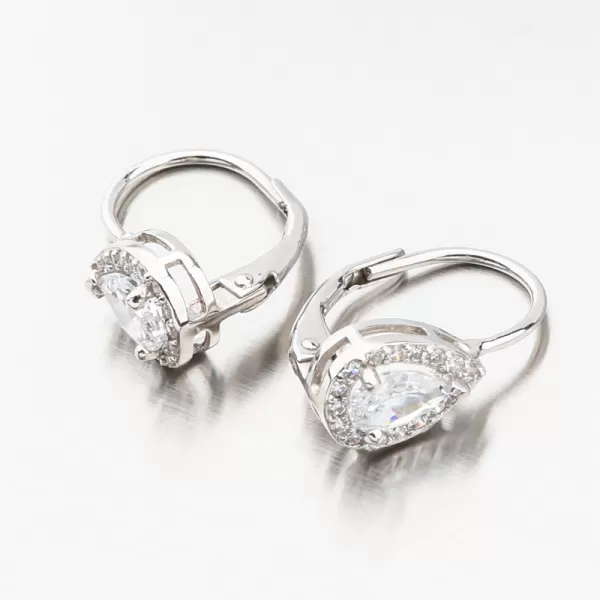 Strieborné náušnice so zirkónmi UCST-121160