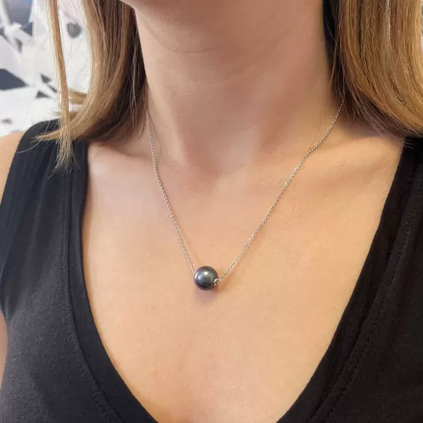 Strieborný náhrdelník s pevnou modrou riečnou perlou na retiazke 22047.3 peacock