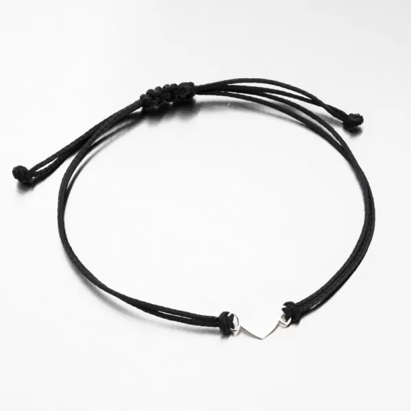 Náramok z čierneho povrázku so srdcom z bieleho zlata LT14-003-B