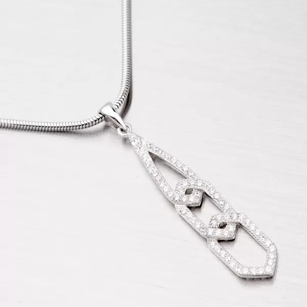 Elegantný strieborný prívesok AP1465