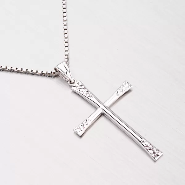 Prívesok z bieleho zlata - krížik 43-2768