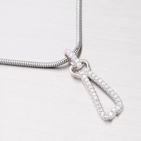 Elegantný prívesok zo striebra PXX10130007
