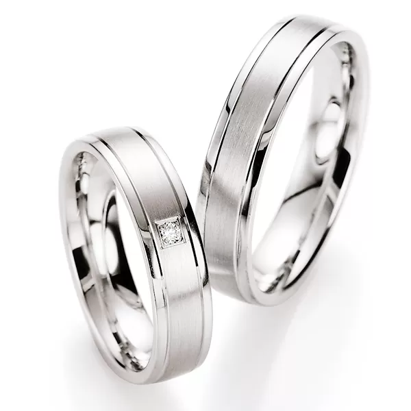 Snubné prstene strieborné s diamantom S10030