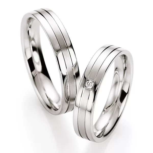 Snubné prstene strieborné s diamantom S10130