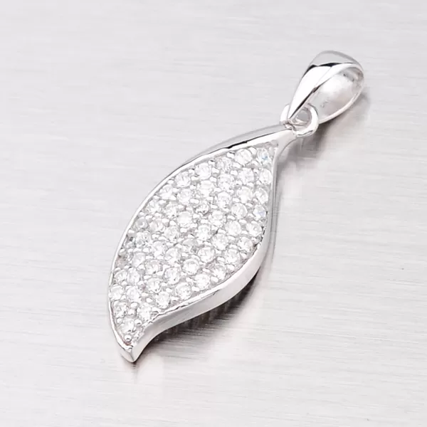 Prívesok strieborný so zirkónmi PXX02130598