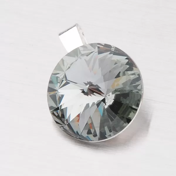 Strieborný prívesok s kryštálom 14 mm D132ČN-JK