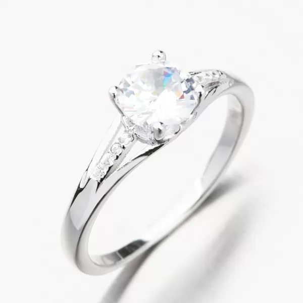 Strieborný prsteň so zirkónmi GST-11295