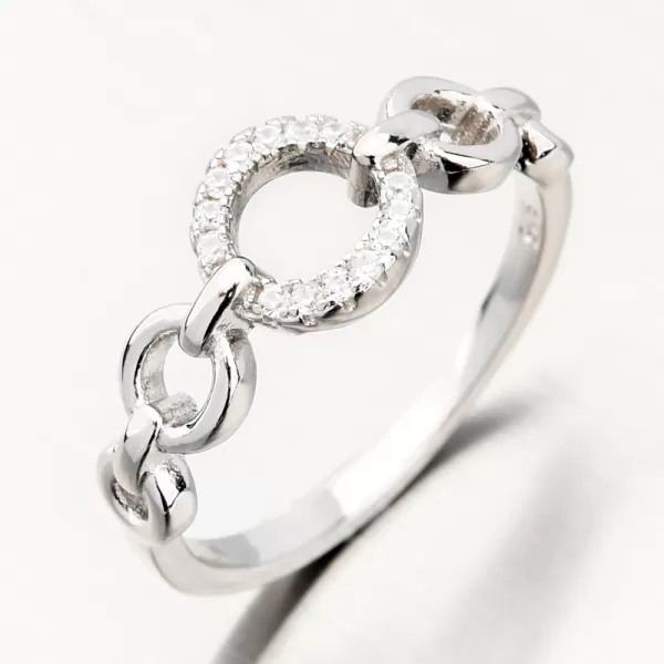 Strieborný prsteň so zirkónmi