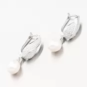 Strieborné náušnice s perlou a so zirkónmi PKL-2191