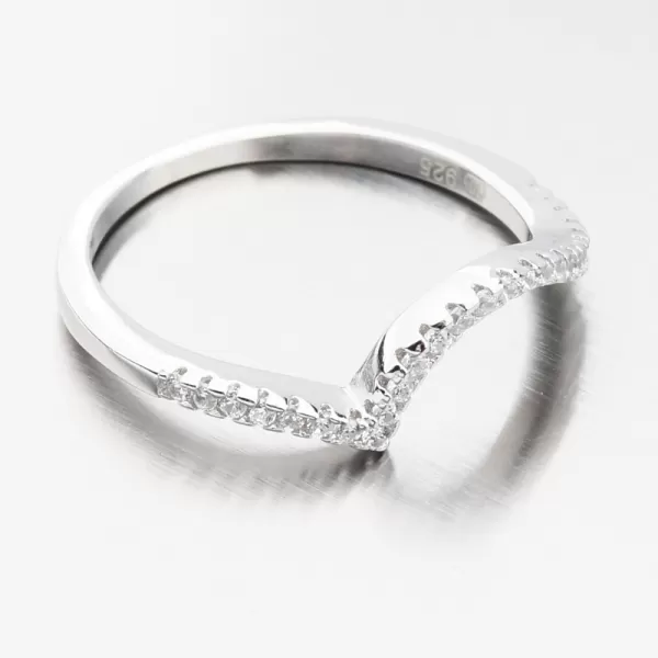 Strieborný prsteň so zirkónmi GST-11591