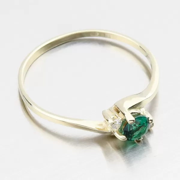 Zlatý prsteň s smaragdom a zirkónmi 351p-10106zl-Zel