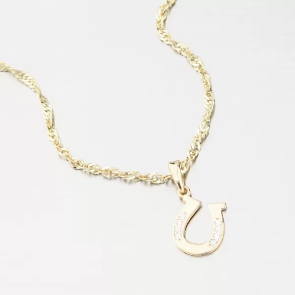 Zlatý prívesok podkova so zirkónmi GCA13-008