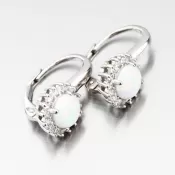 Strieborné náušnice s bielym opálom a so zirkónmi