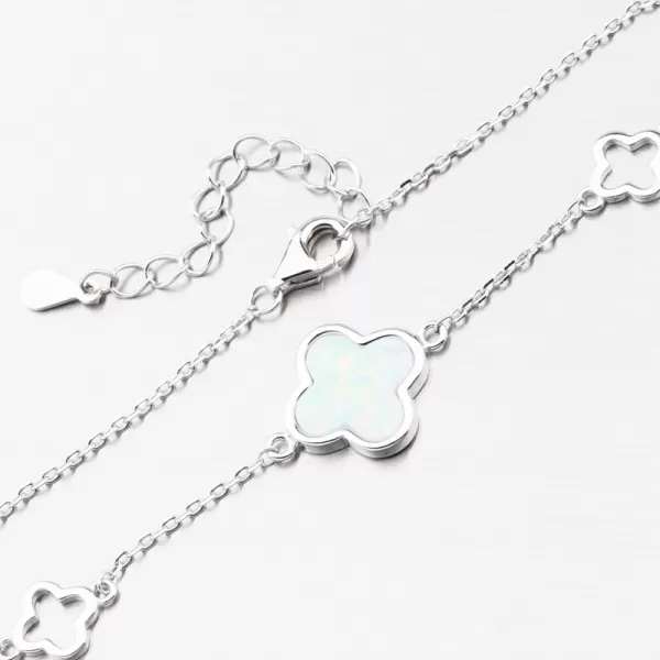 Strieborný dámsky náramok so štvorlístkami PKL-4023