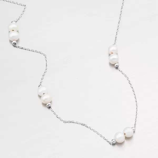 Náhrdelník z bieleho zlata s perlami 15R-047