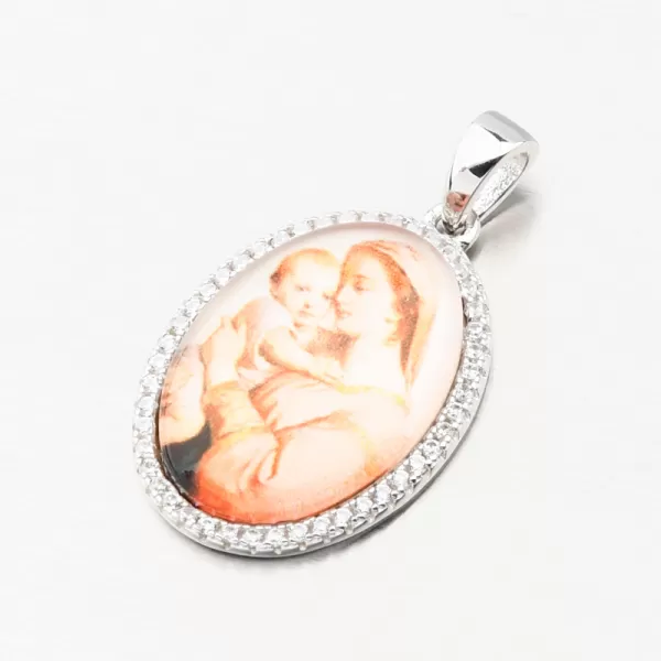 Strieborný prívesok Madonka so zirkónmi PKL-3137