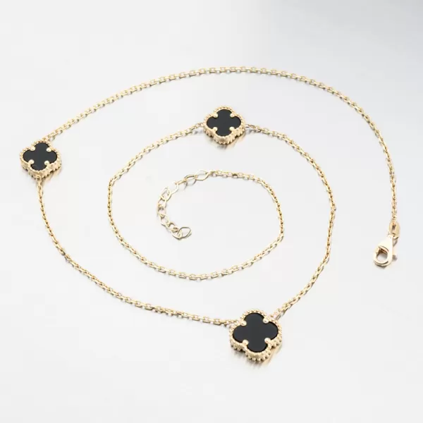 Dámsky náhrdelník žlté zlato 585 so štyrmi listami 15R-056