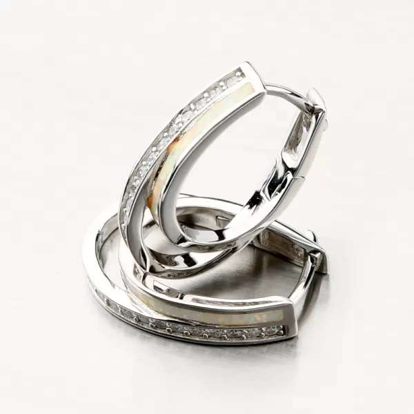 Visiace strieborné náušnice s bielym opálom a so zirkónmi PKL-2137