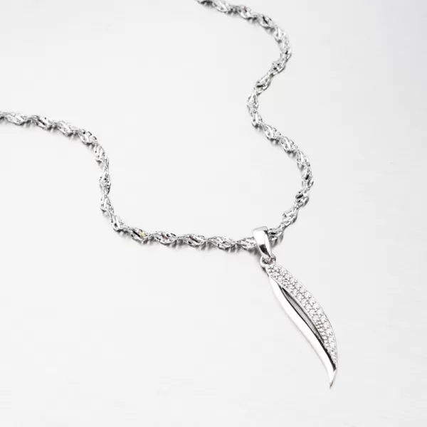 Prívesok z bieleho zlata so zirkónmi