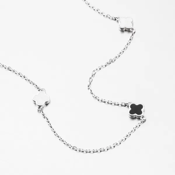 Strieborný náhrdelník so štvorlístkami PKL-5019