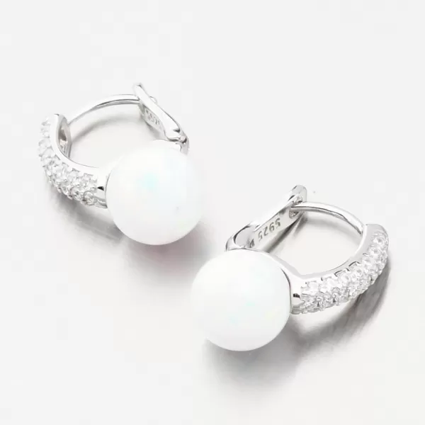 Strieborné náušnice s bielym opálom a so zirkónmi PKL-2165