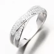 Strieborný prsteň so zirkónmi