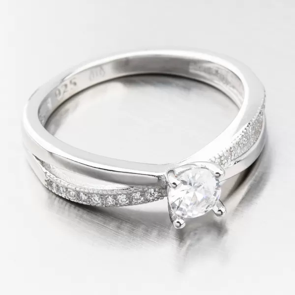 Strieborný prsteň so zirkónmi GST-11624