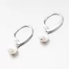 Strieborné náušnice s perlou a so zirkónmi UCST-12862