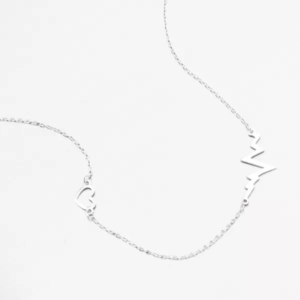 Náhrdelník z bieleho zlata porazil srdcový rytmus 15R-048