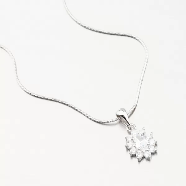 Strieborný prívesok so zirkónmi PKL-3144