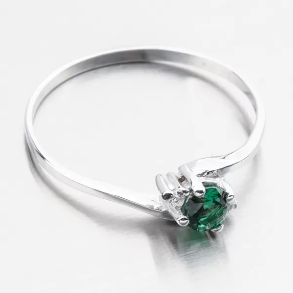 Biele zlato prsteň s smaragdom a zirkónmi 351p-10106b-Zel
