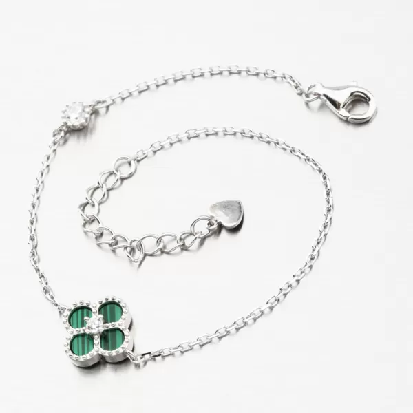 Strieborný dámsky náramok so zeleným štvorlístkom PKL-4019