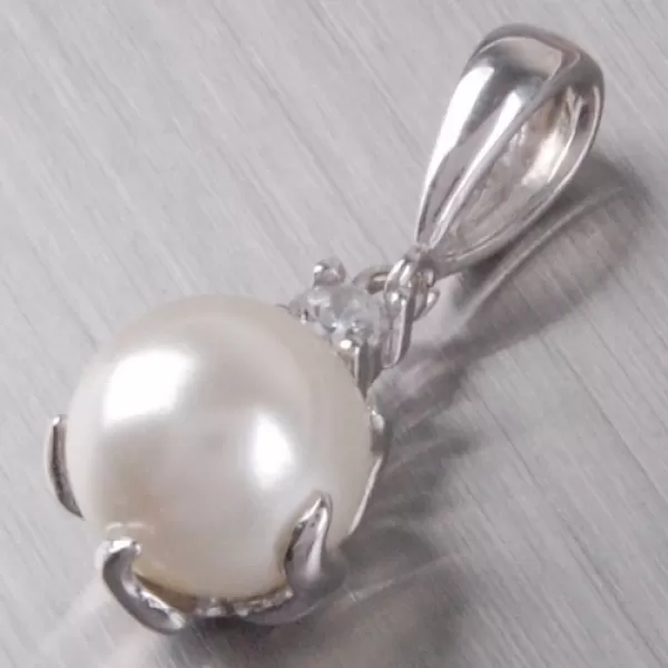 Strieborný prsteň s perlou a zirkónmi 6T1190B