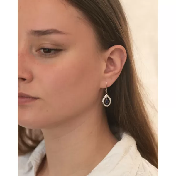 Čalúnenie strieborných náušníc so zafírmi a zirkónmi PKL-2255