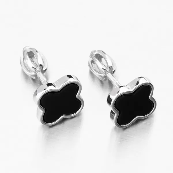 Strieborné náušnice Štyri listové ďatelina s Onyx PKL-2247