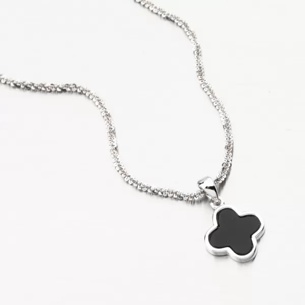 Strieborný prívesok štvorlístok Clover s Onyx PKL-3153