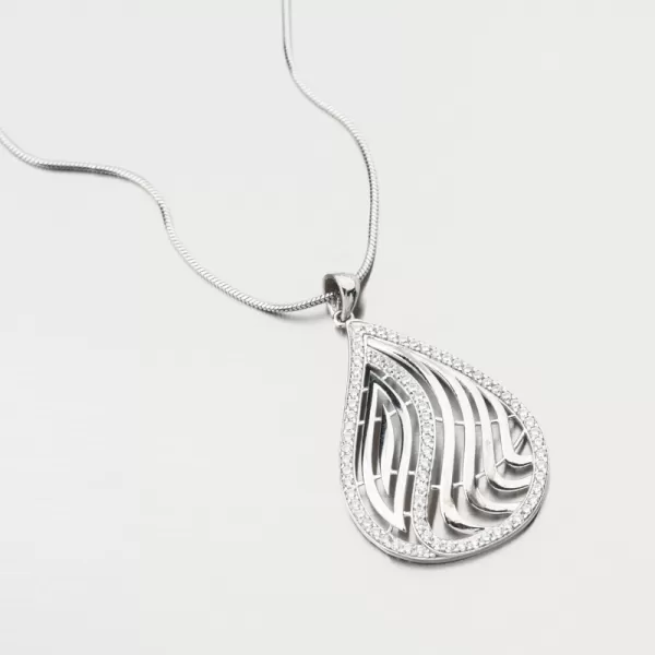 Strieborný prívesok so zirkónmi PKL-3161